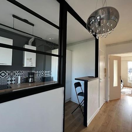 Апартаменти T2 Lumineux Refais A Neuf Avec Parking ! Лор'ян Екстер'єр фото